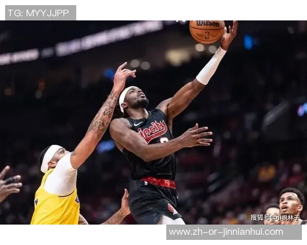 湖人队与开拓者队11月15日精彩对决回顾与分析